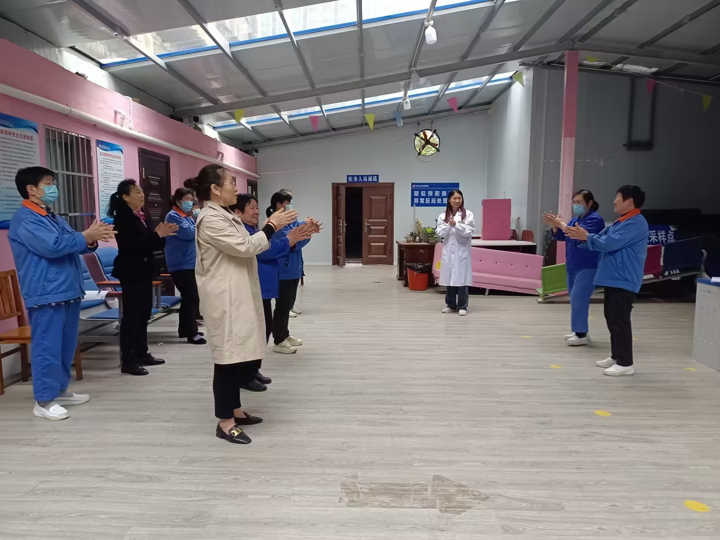 提升防控意识,强化清洁消毒——枣阳市妇幼保健院开展保洁人员院感防控 知识专题培训 提升防控意识,强化清洁消毒——枣阳市妇幼保健院开展保洁人员院感防控 知识专题培训